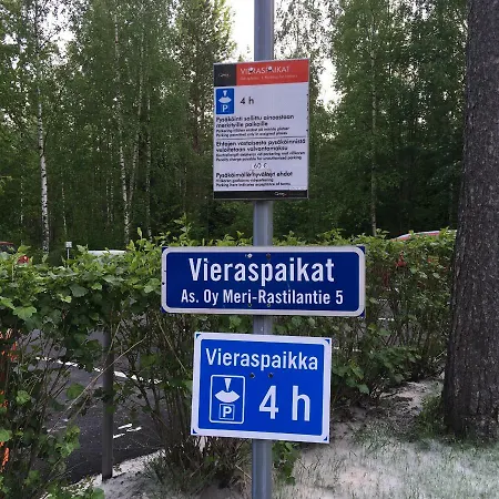 Kaksio Rastila Metron Lahella Near Metro Rastila Appartamento Helsinki